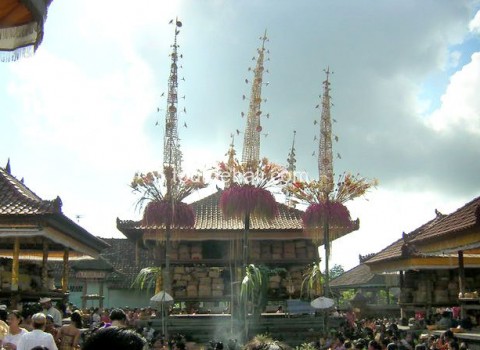 Upacara adat di Bali