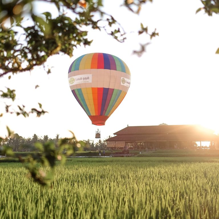 Hot Air Baloon Ride by Tanah gajah