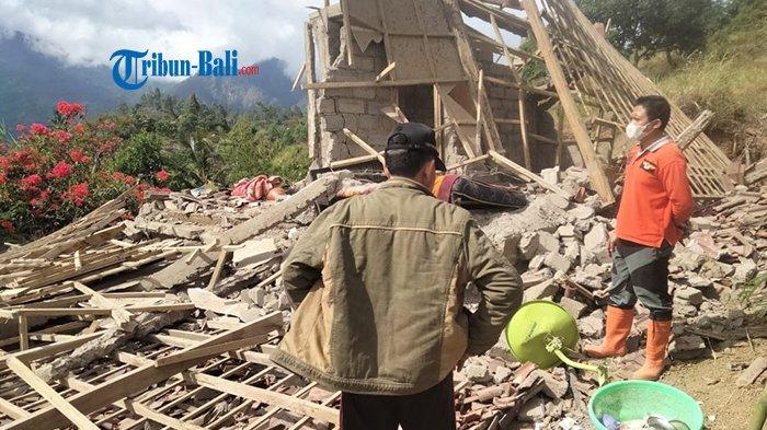 UPDATE: Akses Jalan di Desa Ban Karangasem Tertutup Material Longsor Setelah Diguncang Gempa 4,8 SR